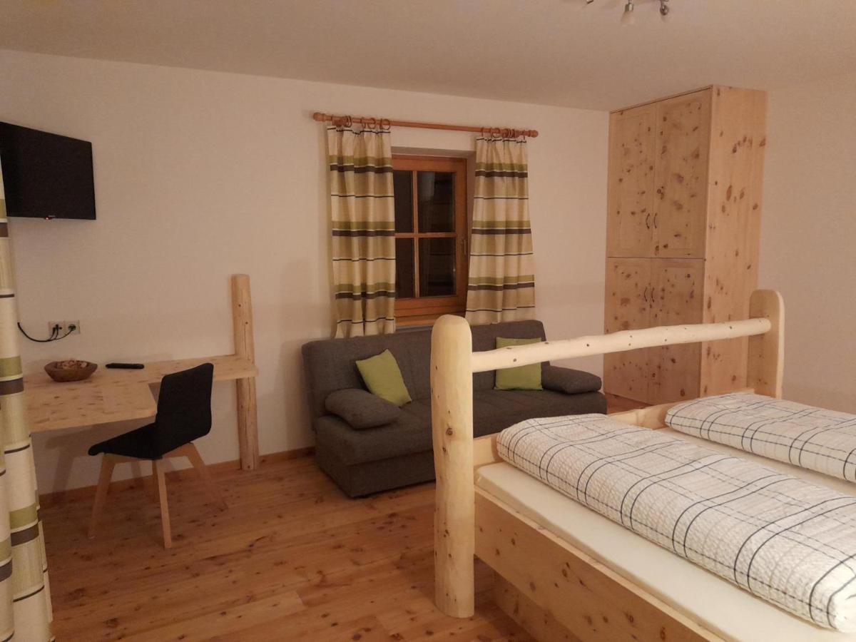 Schweiggerhof -Agriturismo- Farm Holidays Villandro Dış mekan fotoğraf